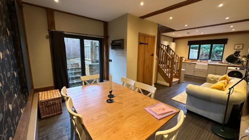 Middleyard House | Cuckoo Penn Hideaway - Luxury Cotswold Retreat