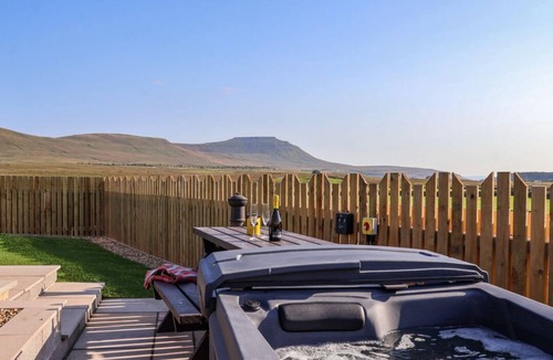 Yockenthwaite House | Curlew Chapel Le Dale Ingleton