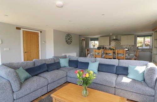 Builth Wells Cottage | Curtau