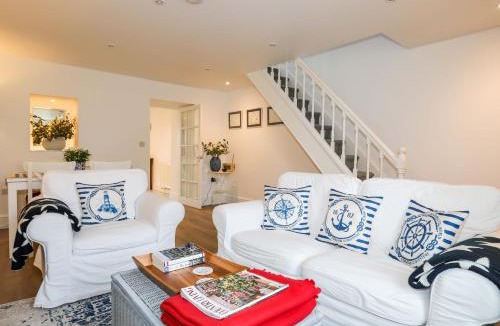 Dwyran House | Cwrt