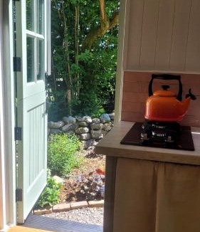 Mold House | Cwt Cen y Coed
