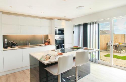 Benllech House | Cysgod Y Capel