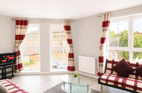 Kettering Apartment | Dainty Curve