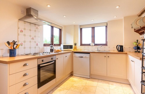 Wadhurst House | Dairy Cottage - Three Bedroom House, Sleeps 5
