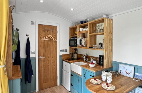 South Molton Apartment | Daisy Shepherd's Hut, North Molton