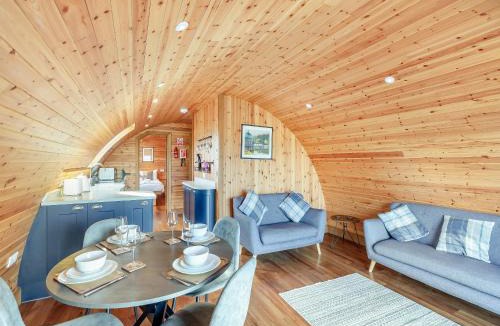 St Harmon House | Daisy - Uk42362
