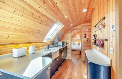 St Harmon House | Daisy - Uk42362