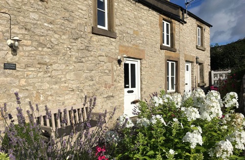 Over Haddon Cottage | Daleside - Spacious cottage with stunning views