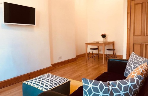 Dalry Apartment | Dalry Flat