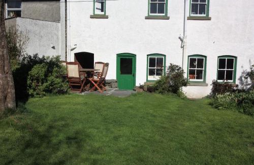 Rhayader House | Delfryn Cottage