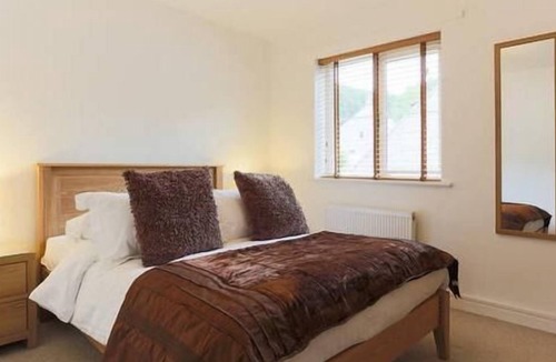 Charlestown Cottage | Deluxe Three-Bedroom Cottage with Private Terrace