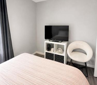 Dunstable House | Delwin Place