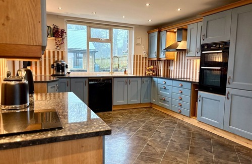 Slaithwaite House | Detached cottage near Slaithwaite | Cinema cabin | Stunning views | EV charging