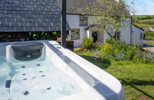 Torpoint House | Deviock Farm House