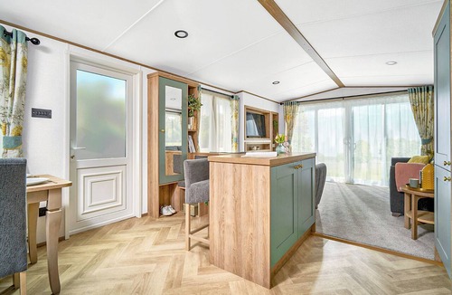 Llanllwchaiarn House | Diamond 2 Bed Caravan (Pet)