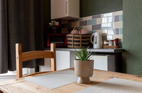 Bordesley Apartment | Digbeth Apartment Sleeps 12