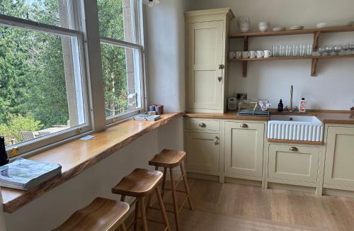 Peebles Apartment | Dilkusha, Peebles