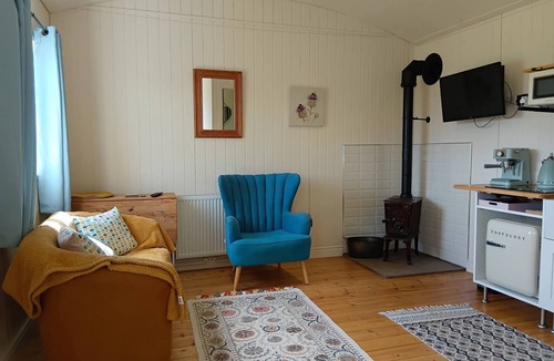 Helston Cabin | Dinky's Den, a beautiful tiny home