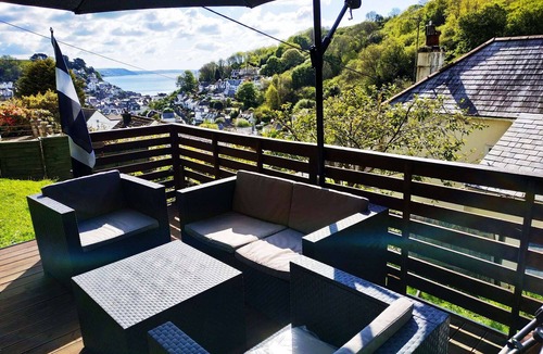 West Looe House | Dog friendly detached Nancecliff Cottage-enclosed garden & ocean view-Cornwall