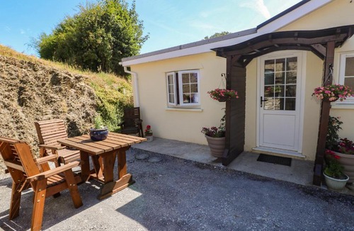 Manordeilo House | Dolcoed