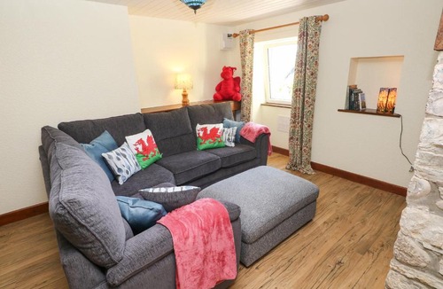 Manordeilo House | Dolcoed