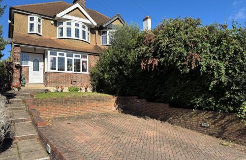 Wainscot Apartment | Double Driveway, Spacious Home, Near Castle & High St