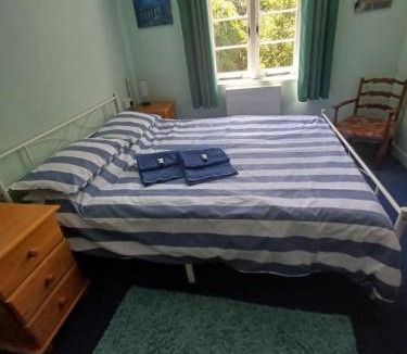 Beaulieu House | Double Room in Character Cottage With Parking, Beaulieu, New Forest