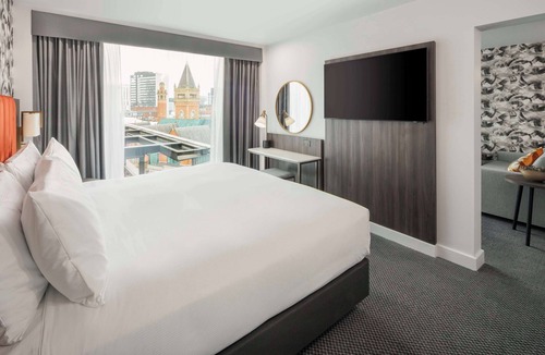 Manchester City Centre Hotel | DoubleTree by Hilton Manchester - Piccadilly