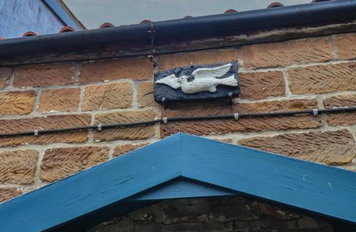 Sneaton House | Dove Cottage