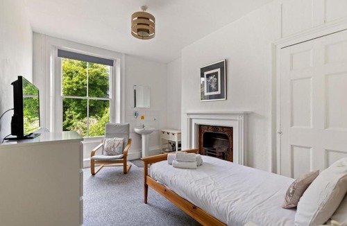 Dover House | Dover Town Rooms