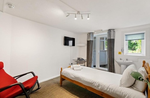 Dover House | Dover Town Rooms