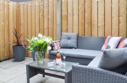 Beverley House | Dragonfly Cottage
