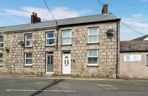 St. Stephen House | Dragonfly Cottage