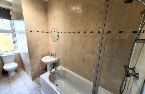 Dumbarton Apartment | Dumbarton Hillview