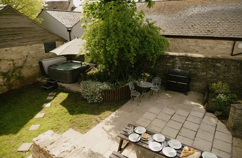 Lechlade House | Dunford Barn