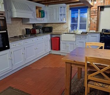 East Drayton House | Dunham House