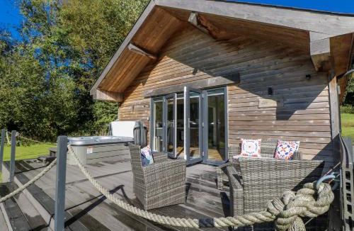 Llanybydder House | Dwrgi