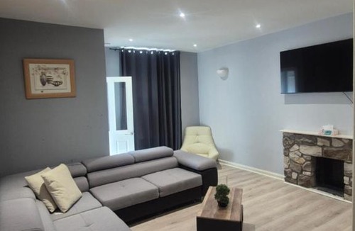 Motherwell Apartment | Easy Stay Jerviston