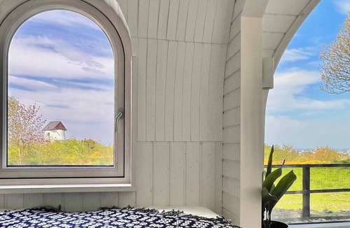 Amlwch Cabin | Eco-Cabin · Copper Bath & Sea Views · Anglesey