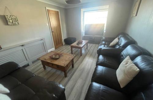 Llanddulas House | Eco friendly White House sleeps 8
