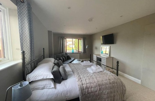 Penrith Apartment | Edens Hideaway