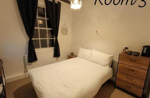 York Hotel | Edinburgh Arms