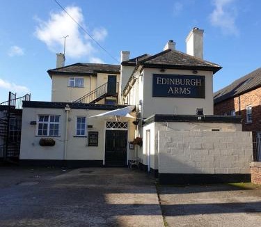 York Hotel | Edinburgh Arms