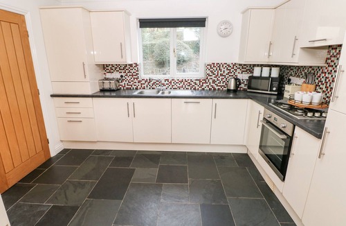 Milford Haven Cottage | Egret
