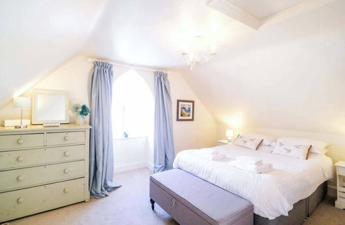 Ramsgate Apartment | Elizabeth: Central, charming cottage apartment