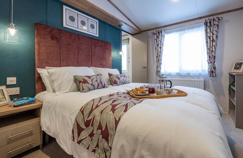 Thirsk Cabin | Ellery Waterside Spa, Thirsk