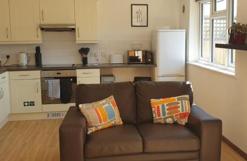 Piltdown House | Elm Cottage