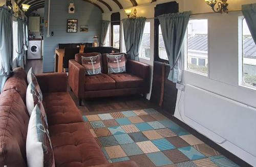 Blue Anchor House | Elsie