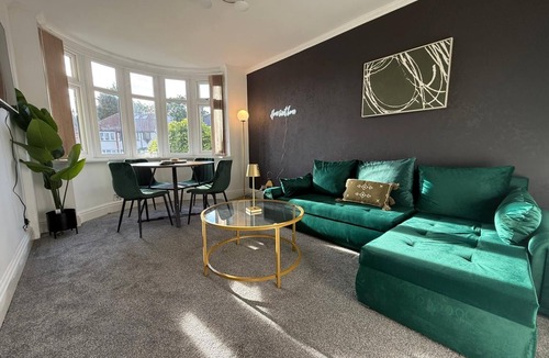 Olton House | Emerald Manor