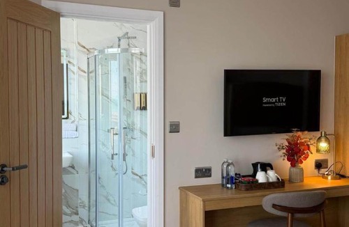 South Shore Hotel | Emerald Tide Hotel - Blackpool